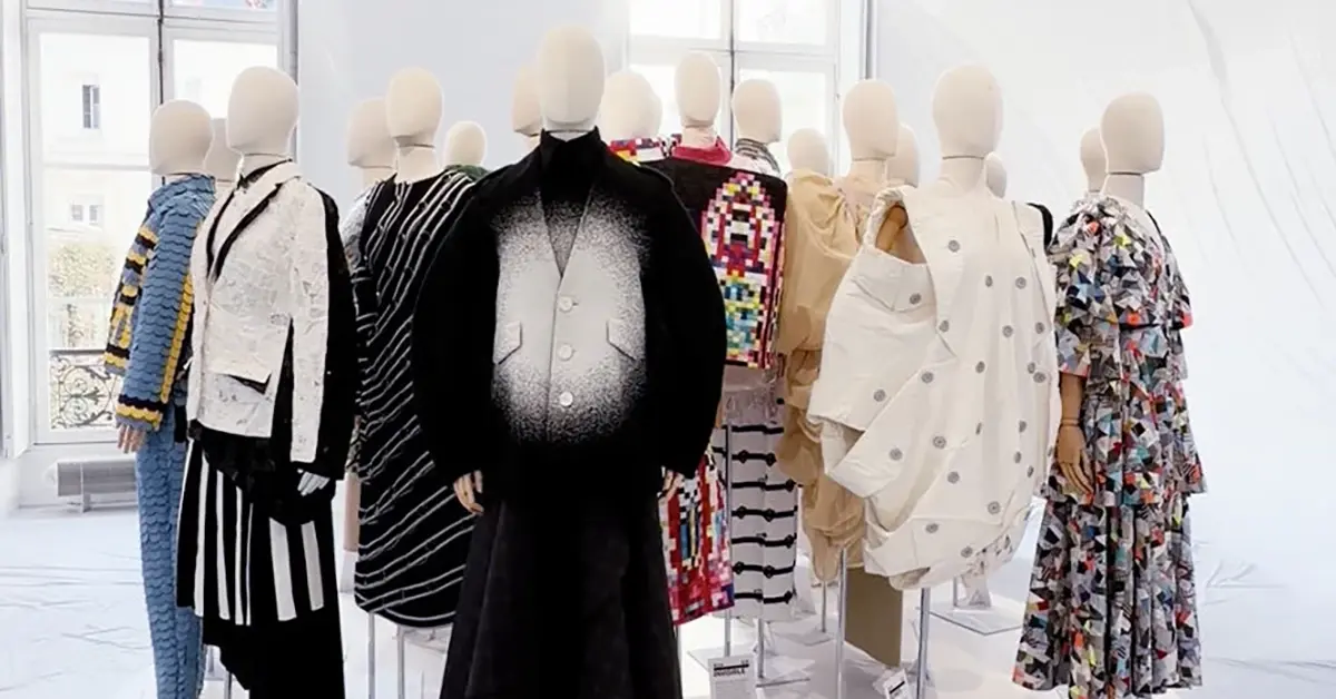 Kyocera Sponsors Retrospective Exhibition Celebrating ANREALAGE's 25th Participation in Paris Fashion Week